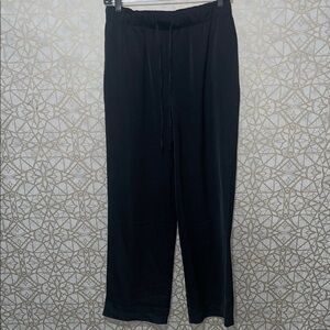 Versatile Black Trousers with Relaxed Fit